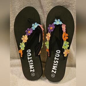ZMISTU FLIP FLOPS